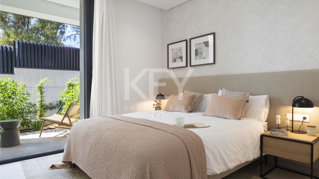 Brand new sea views villa in gated community in Golden Mile, Marbella