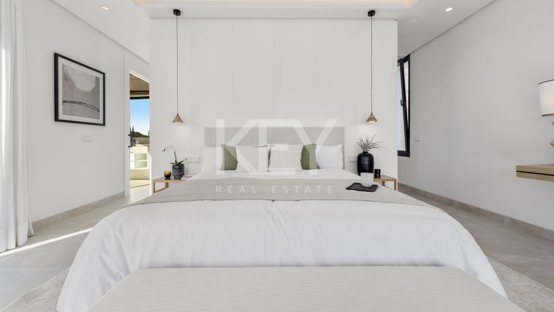 Brand new sea views villa in gated community in Golden Mile, Marbella