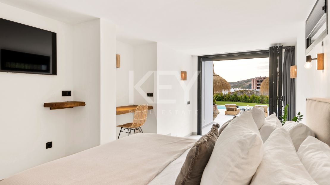 Newly renovated modern Villa for sale and holiday rental in Benahavis