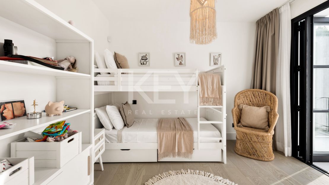 Newly renovated modern Villa for sale and holiday rental in Benahavis