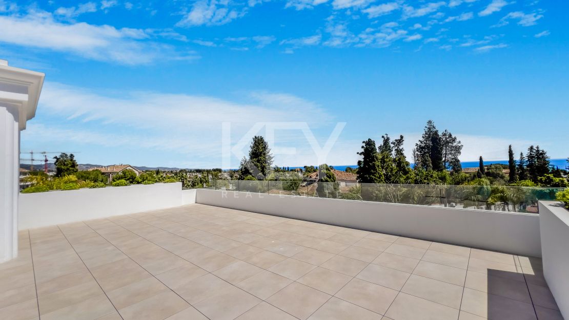 Sea views luxury villa for sale in Lomas de Marbella Club, Golden Mile