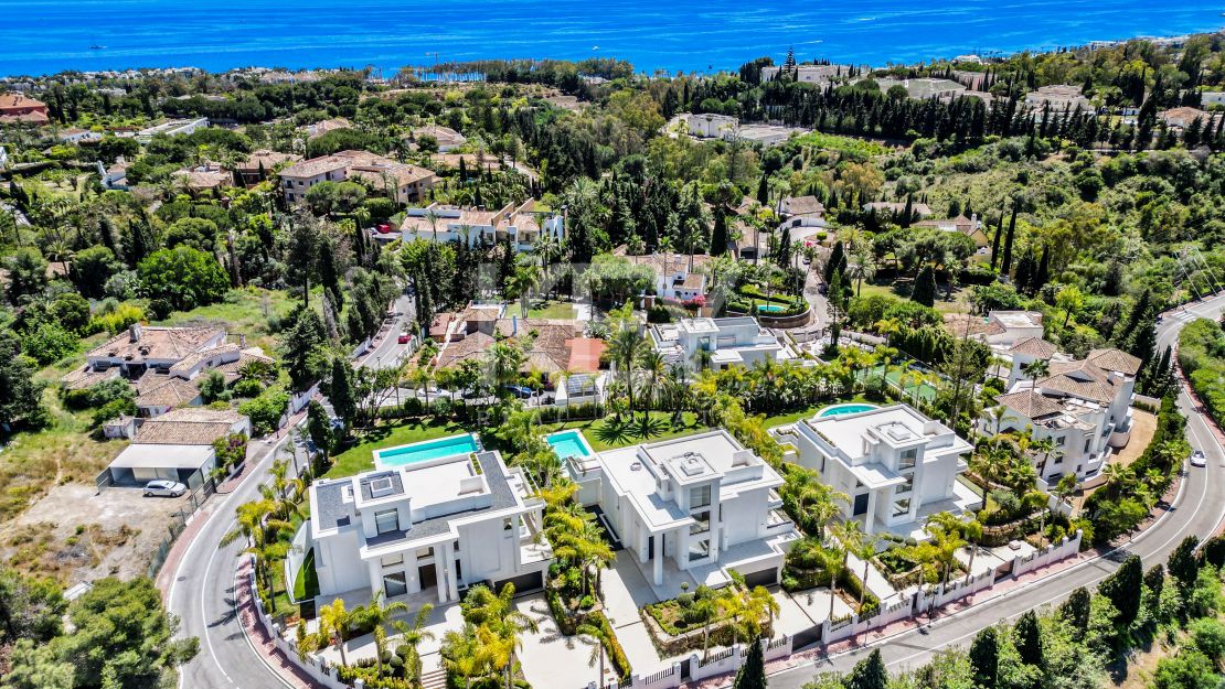 Sea views luxury villa for sale in Lomas de Marbella Club, Golden Mile