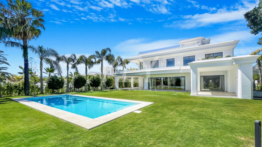 Sea views luxury villa for sale in Lomas de Marbella Club, Golden Mile