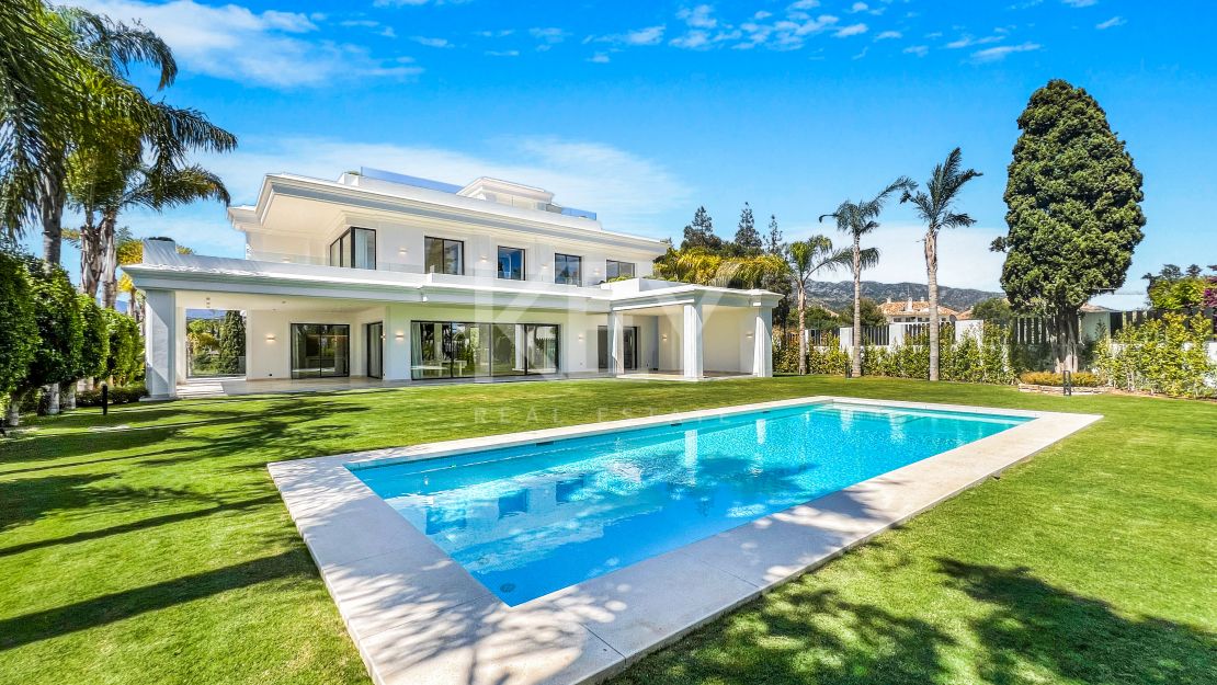 Sea views luxury villa for sale in Lomas de Marbella Club, Golden Mile