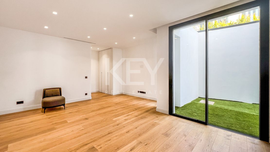 Sea views luxury villa for sale in Lomas de Marbella Club, Golden Mile