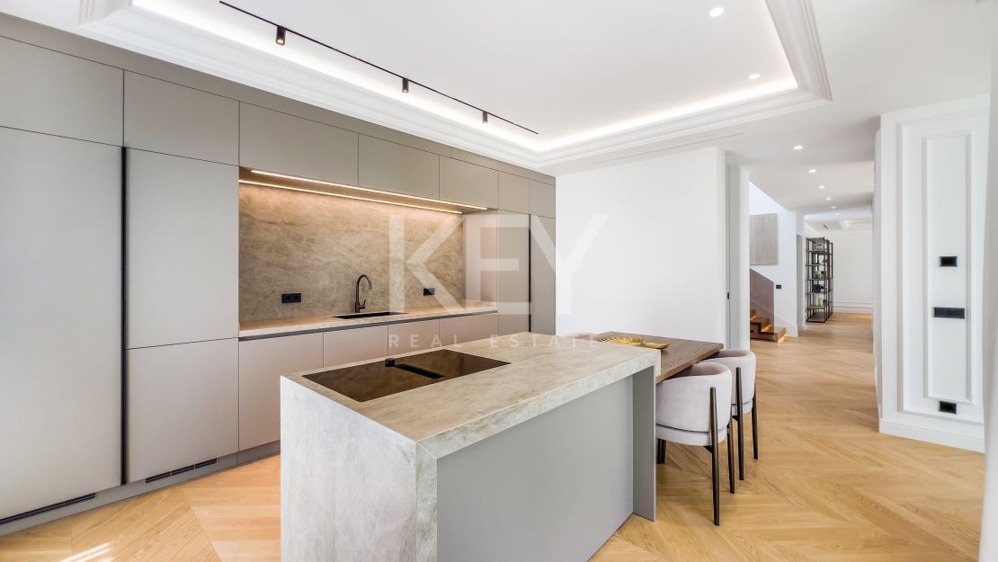 Sea views luxury villa for sale in Lomas de Marbella Club, Golden Mile