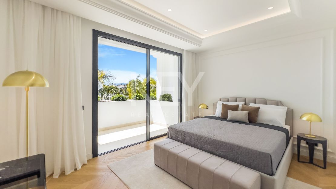 Sea views luxury villa for sale in Lomas de Marbella Club, Golden Mile