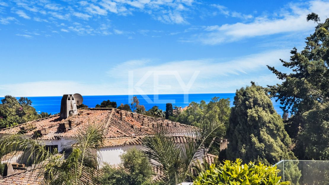Sea views luxury villa for sale in Lomas de Marbella Club, Golden Mile