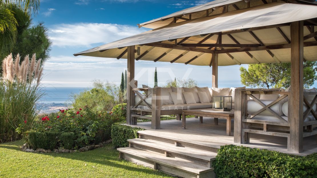 Villa Kira: prestigious short-term rental Villa in La Zagaleta, Benahavis