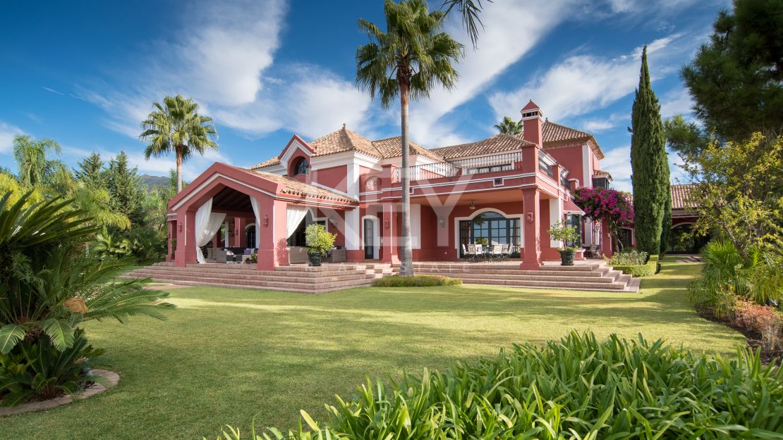 Villa Kira: prestigious short-term rental Villa in La Zagaleta, Benahavis