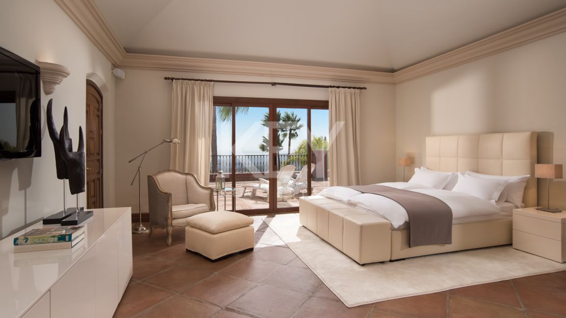 Villa Kira: prestigious short-term rental Villa in La Zagaleta, Benahavis