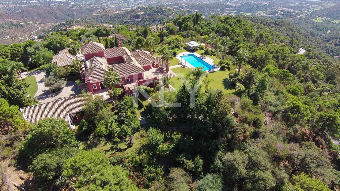 Villa Kira: prestigious short-term rental Villa in La Zagaleta, Benahavis