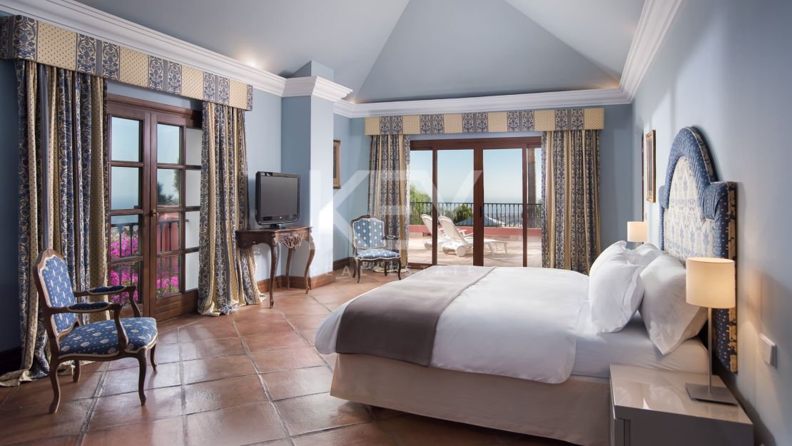 Villa Kira: prestigious short-term rental Villa in La Zagaleta, Benahavis