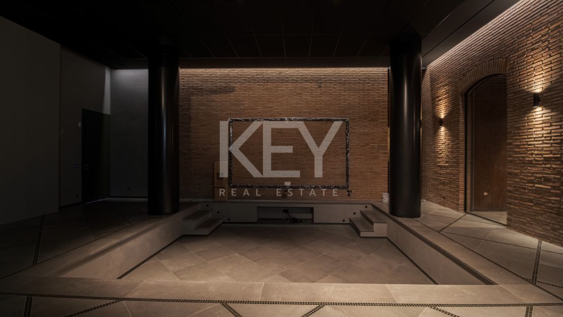 Modern villa for sale in Benahavis