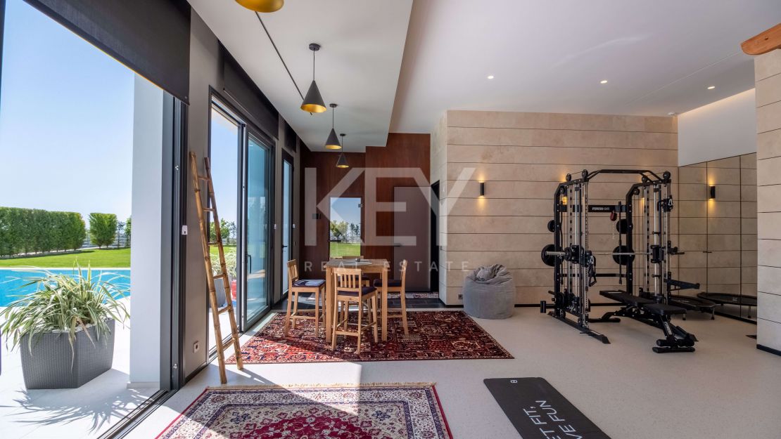 Modern villa for sale in Benahavis