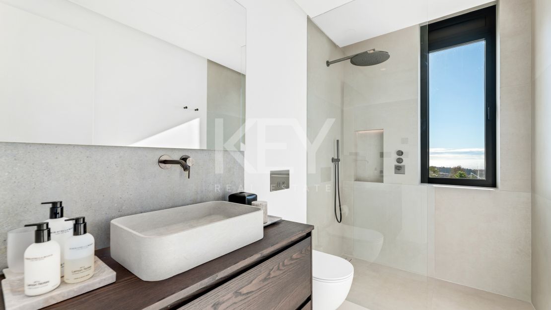 Modern Villa with panoramic sea views in Rio Real, Marbella East