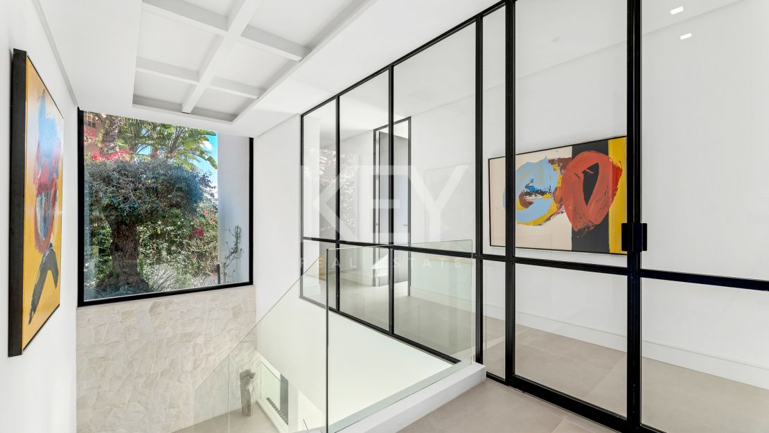 Modern Villa with panoramic sea views in Rio Real, Marbella East