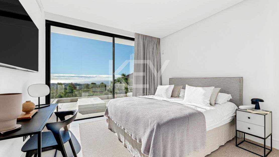 Modern Villa with panoramic sea views in Rio Real, Marbella East
