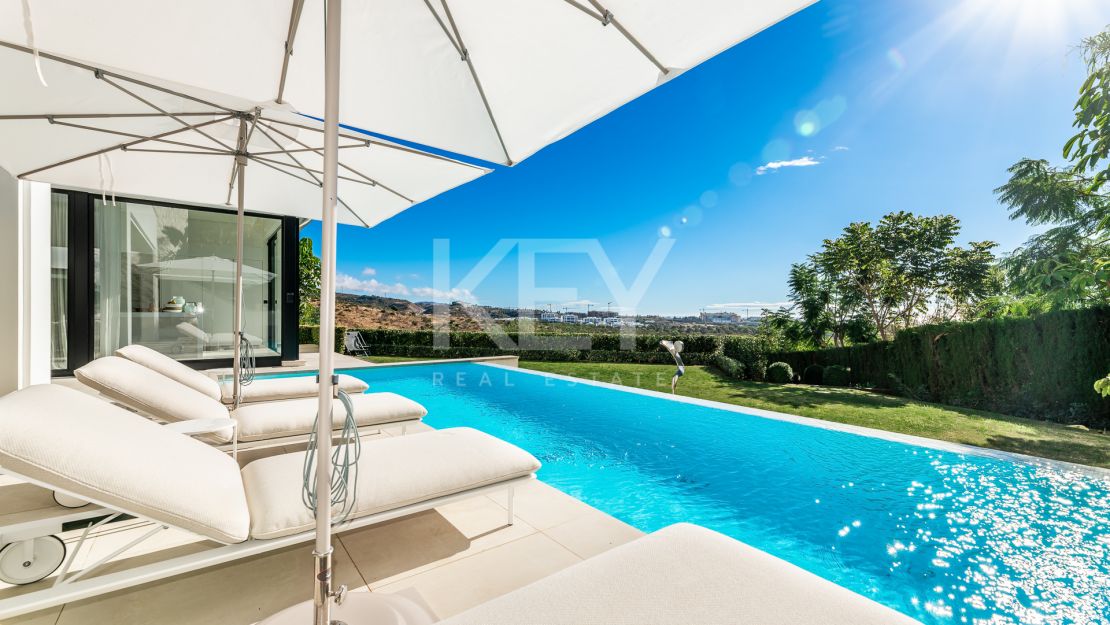 Modern Villa with panoramic sea views in Rio Real, Marbella East