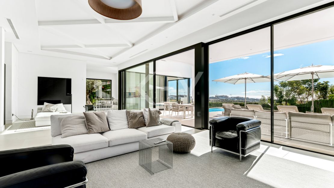 Modern Villa with panoramic sea views in Rio Real, Marbella East