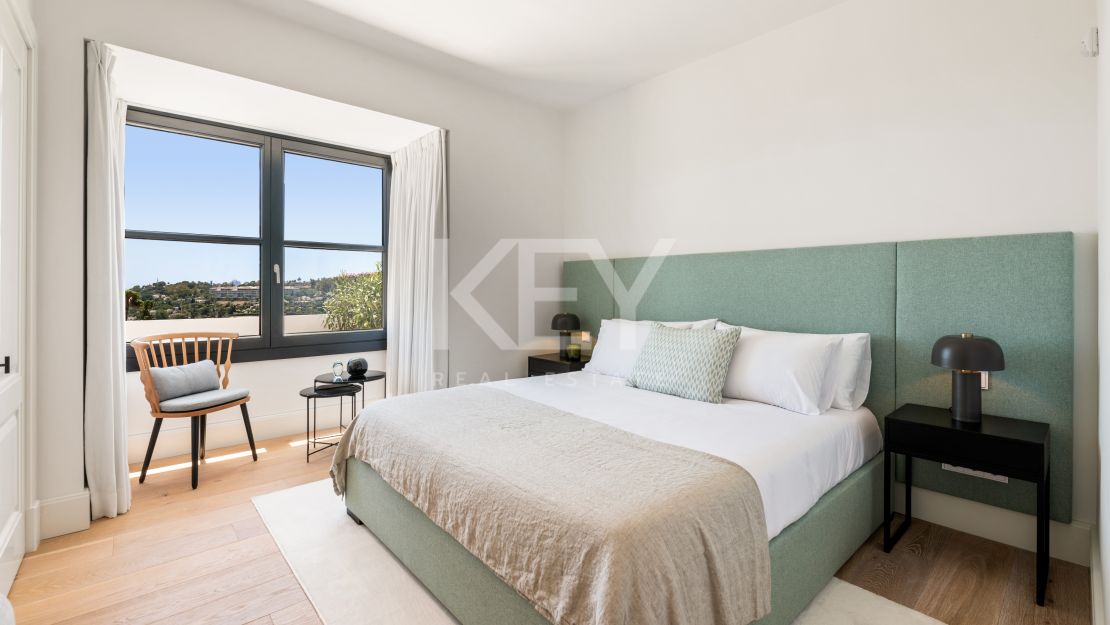 Elegant villa in La Cerquilla, Nueva Andalucia