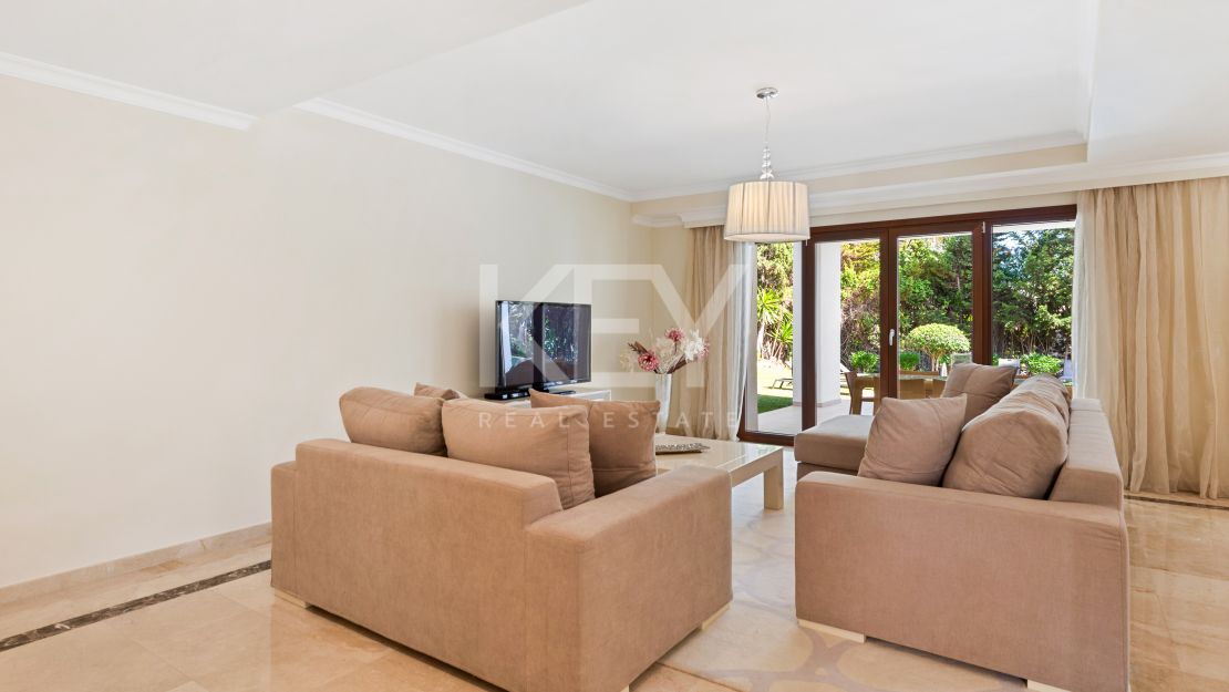 Villa Bianca: Family-Friendly Beachside Villa for Short-Term Rent in Puerto Banús, Marbella