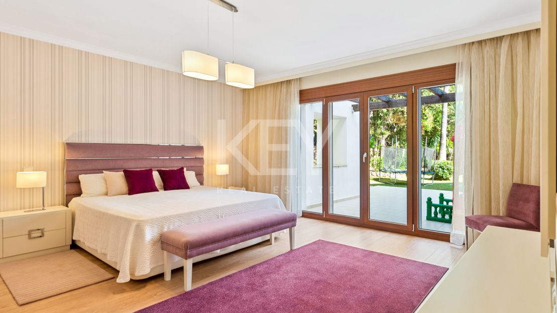 Villa Bianca: Family-Friendly Beachside Villa for Short-Term Rent in Puerto Banús, Marbella