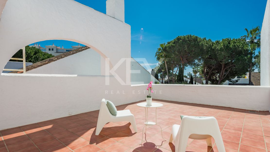 Modern Beachside Villa for Short-Term Rent in Puerto Banus, Marbella