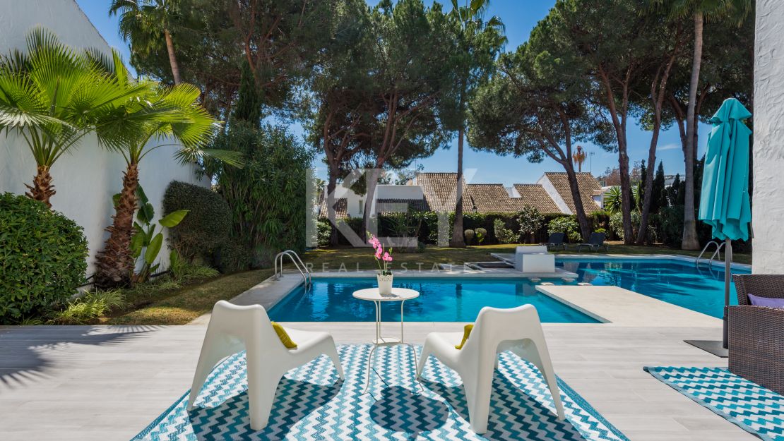 Modern Beachside Villa for Short-Term Rent in Puerto Banus, Marbella