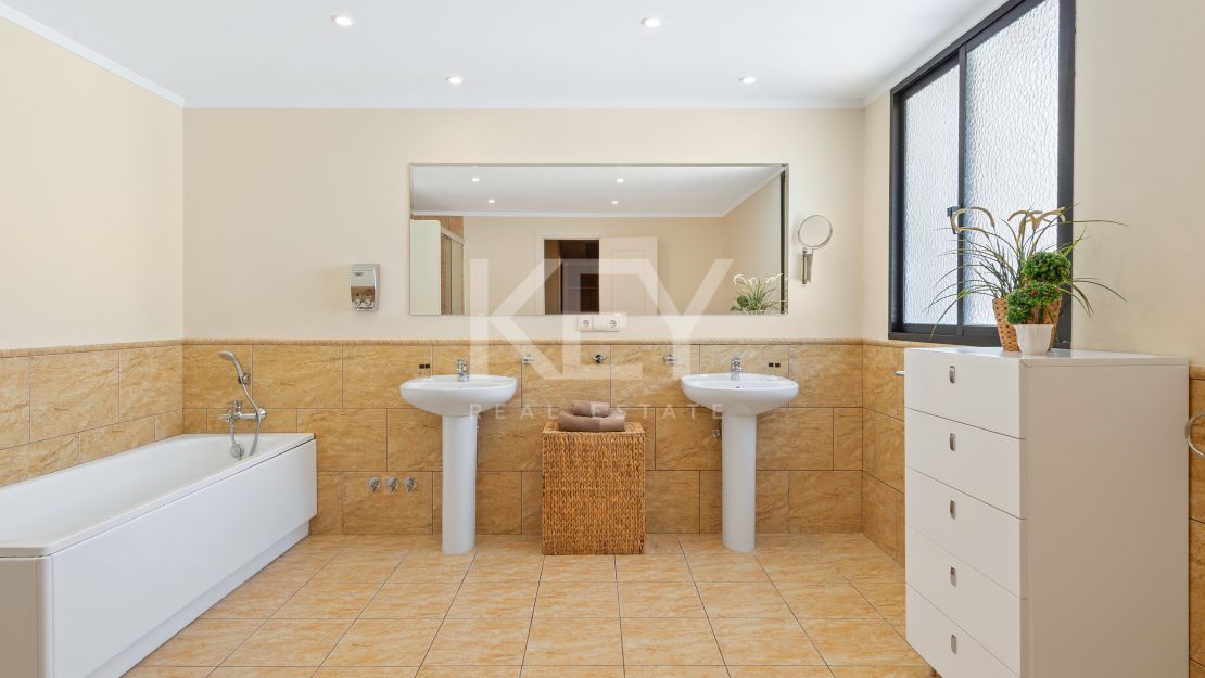 Modern Beachside Villa for Short-Term Rent in Puerto Banus, Marbella