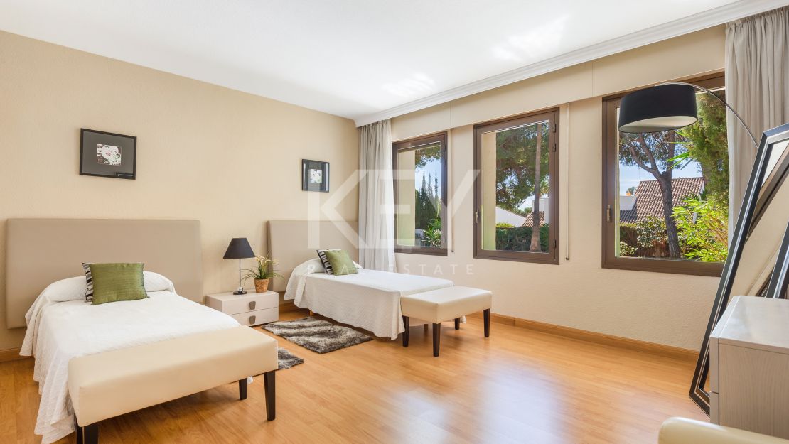 Modern Beachside Villa for Short-Term Rent in Puerto Banus, Marbella