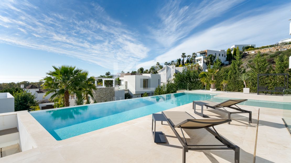 La Alquería 16 - villa de lujo moderna con impresionantes vistas al golf y al mar en La Alquería, Benahavís