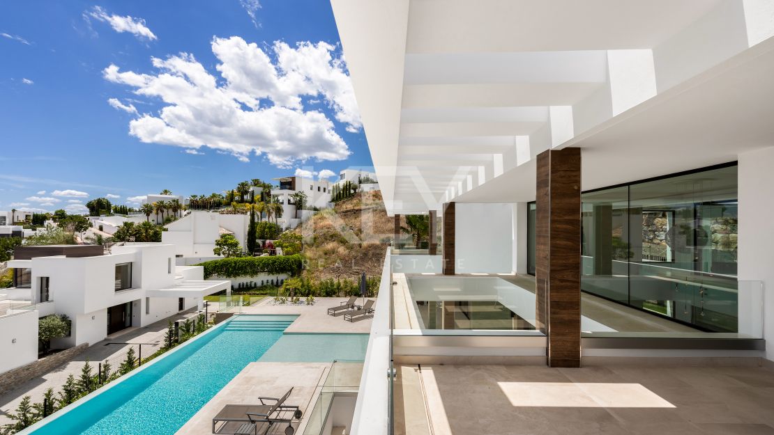 La Alquería 16 - villa de lujo moderna con impresionantes vistas al golf y al mar en La Alquería, Benahavís