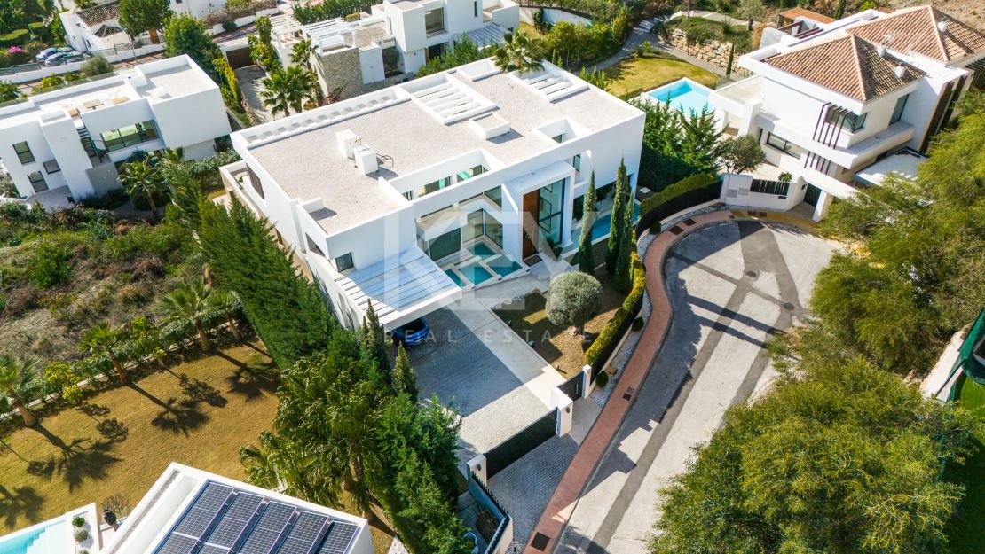 La Alquería 16 - villa de lujo moderna con impresionantes vistas al golf y al mar en La Alquería, Benahavís