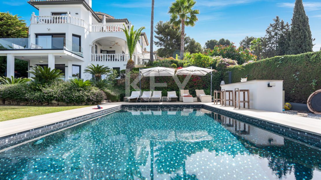 Villa Arcadia: a perfect sea views holiday villa in Costa del Sol