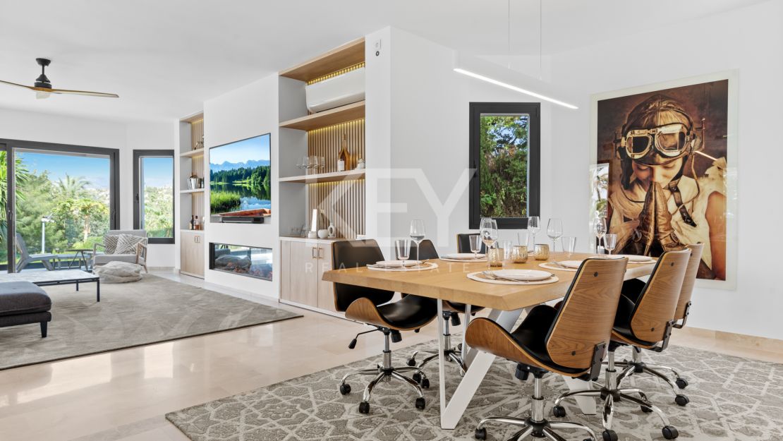 Villa Arcadia: a perfect sea views holiday villa in Costa del Sol