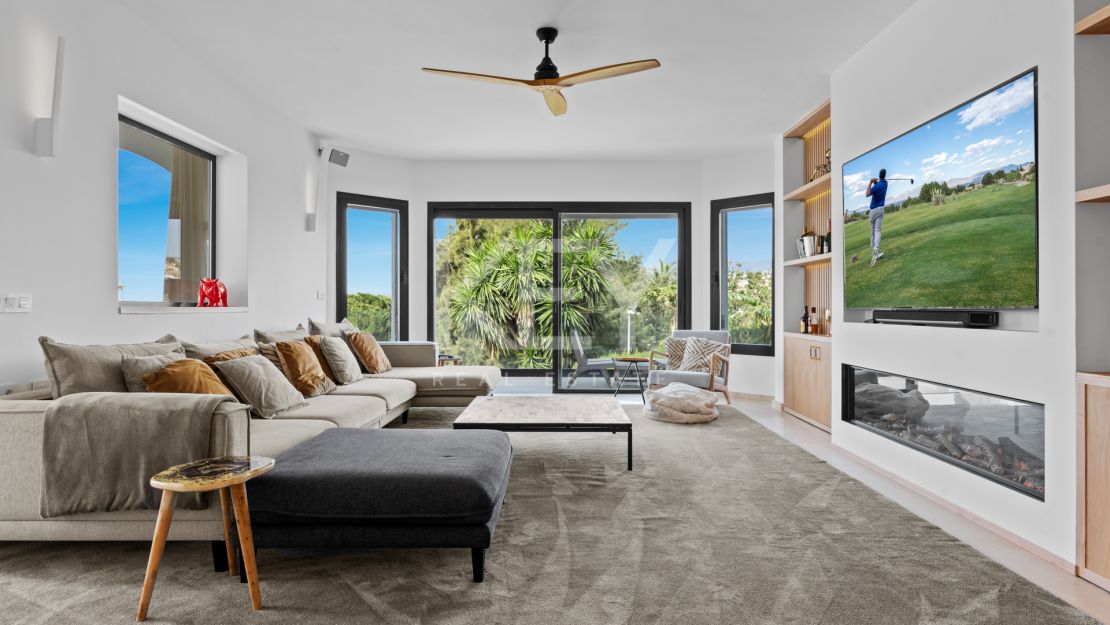 Villa Arcadia: a perfect sea views holiday villa in Costa del Sol