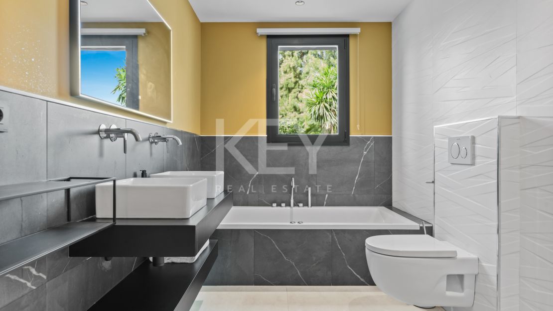 Villa Arcadia: a perfect sea views holiday villa in Costa del Sol