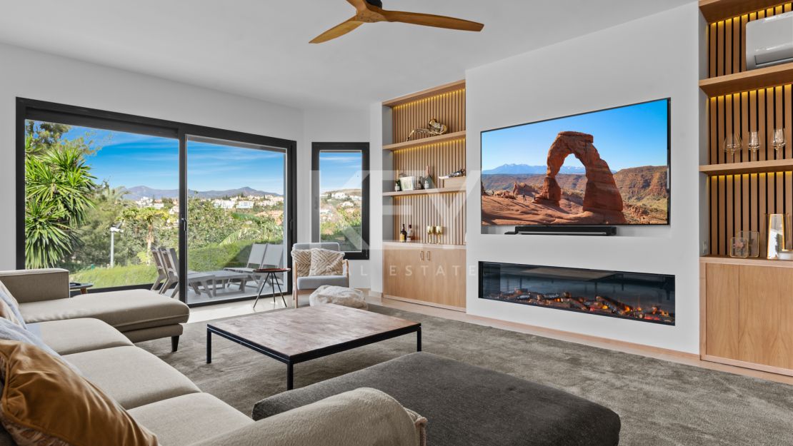 Villa Arcadia: a perfect sea views holiday villa in Costa del Sol