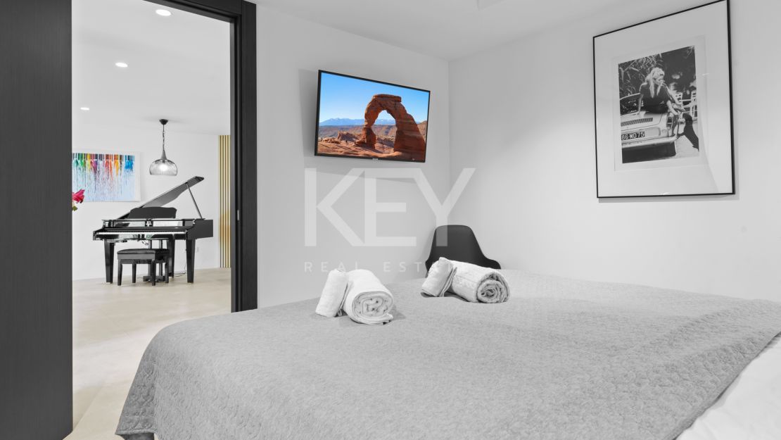 Villa Arcadia: a perfect sea views holiday villa in Costa del Sol