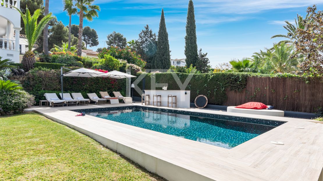 Villa Arcadia: a perfect sea views holiday villa in Costa del Sol