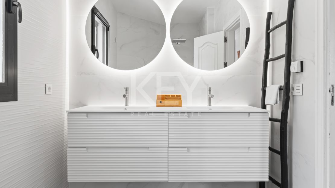 Villa Arcadia: a perfect sea views holiday villa in Costa del Sol