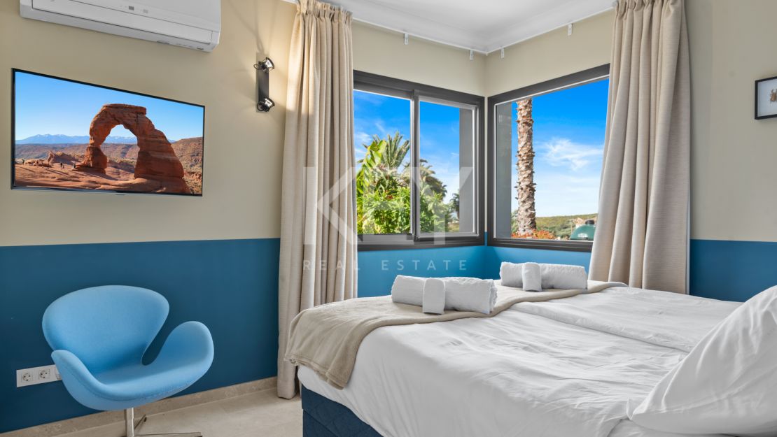 Villa Arcadia: a perfect sea views holiday villa in Costa del Sol