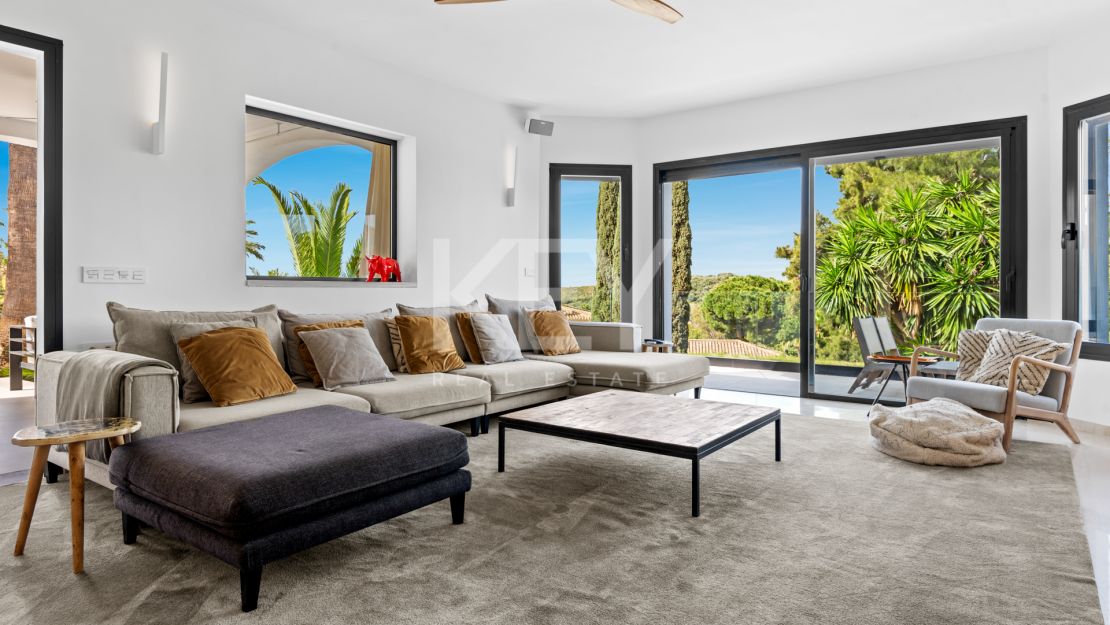 Villa Arcadia: a perfect sea views holiday villa in Costa del Sol