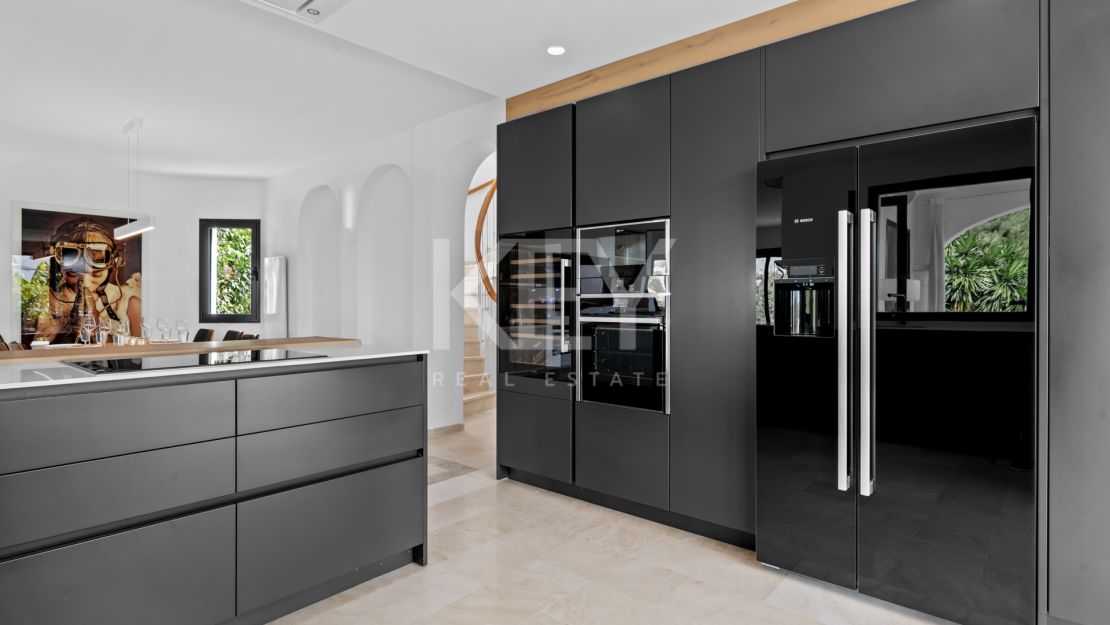 Villa Arcadia: a perfect sea views holiday villa in Costa del Sol