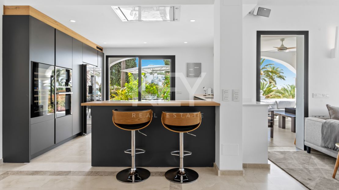 Villa Arcadia: a perfect sea views holiday villa in Costa del Sol