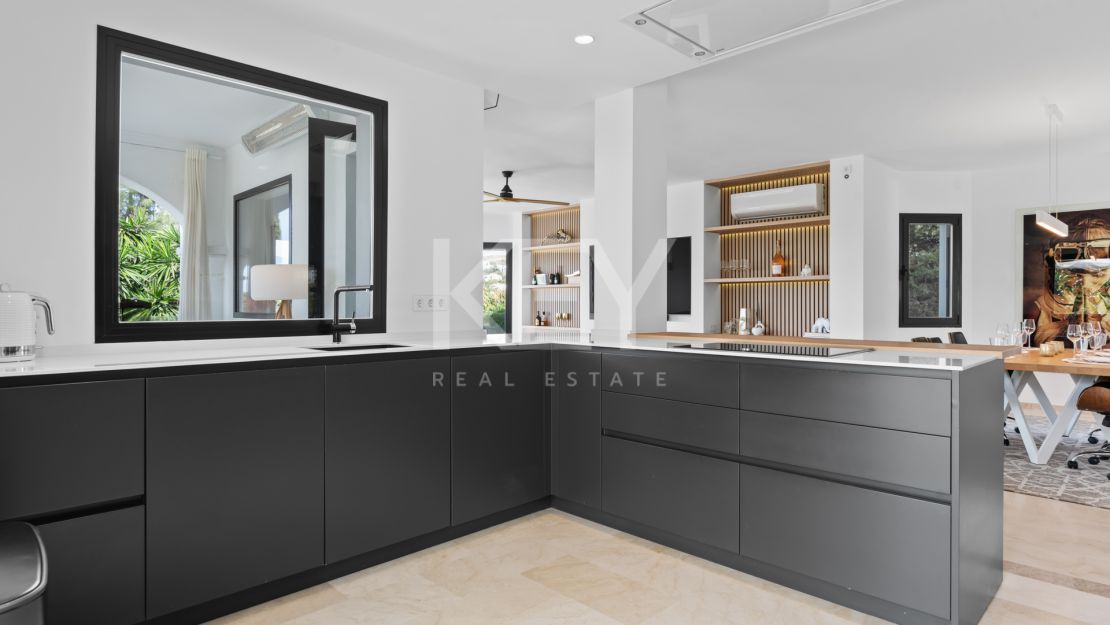 Villa Arcadia: a perfect sea views holiday villa in Costa del Sol