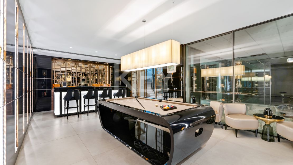 VILLA AMELIE: Luxurious beachside villa in Golden Mile, Marbella