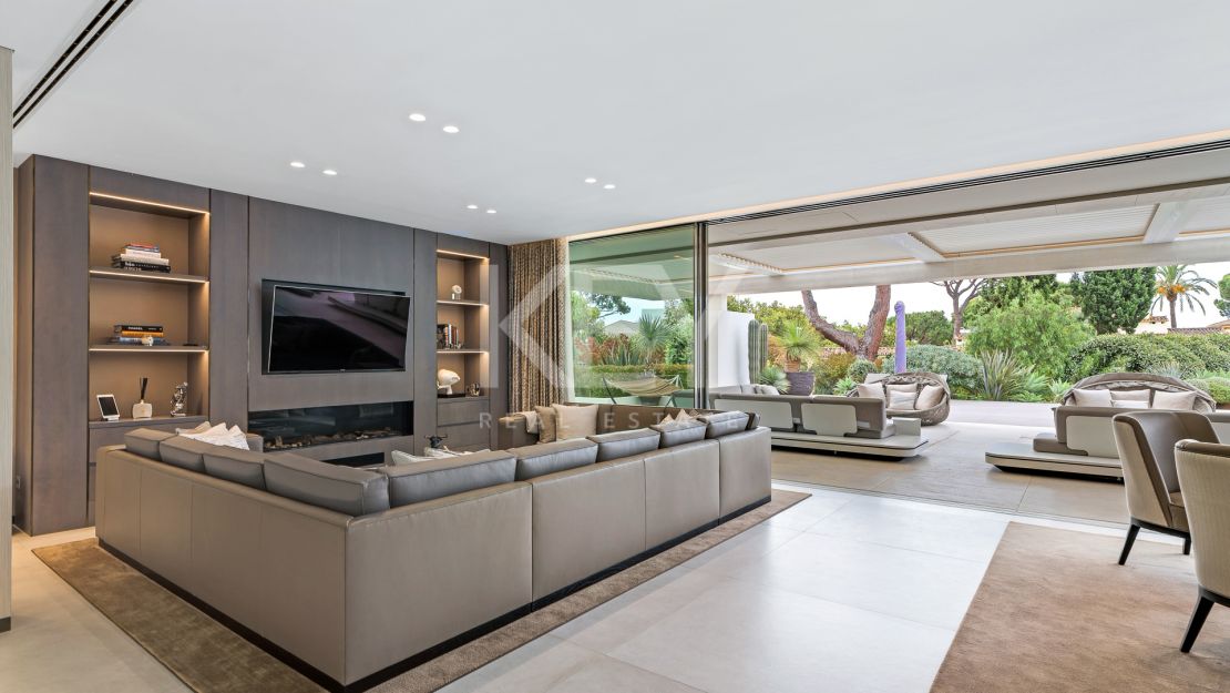 VILLA AMELIE: Luxurious beachside villa in Golden Mile, Marbella