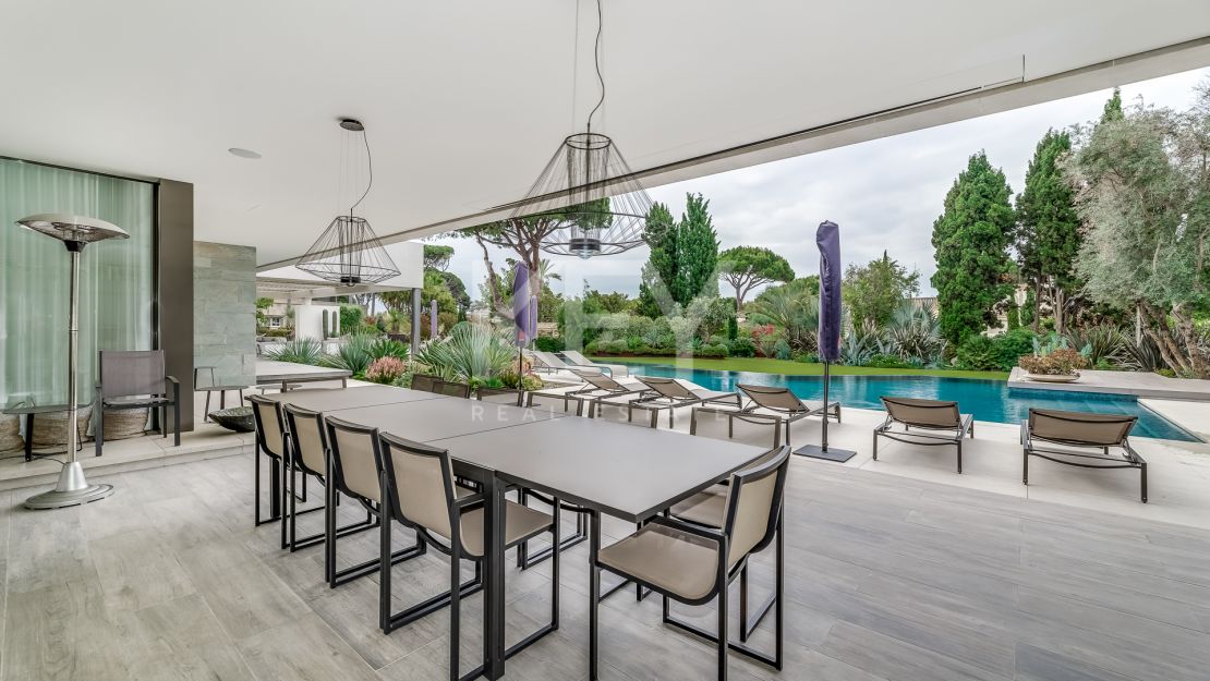 VILLA AMELIE: Luxurious beachside villa in Golden Mile, Marbella